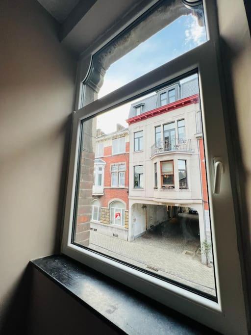 Charmant Petit Appartement. Liege Bagian luar foto