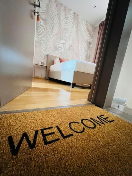 Charmant Petit Appartement. Liege Bagian luar foto