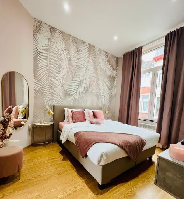 Charmant Petit Appartement. Liege Bagian luar foto